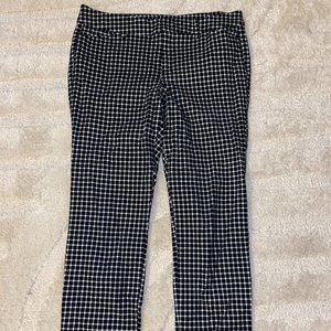 Old Navy Pixie Ankle Pants